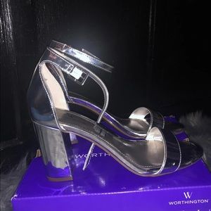 Worthington tsilver metallic heels ankle strap